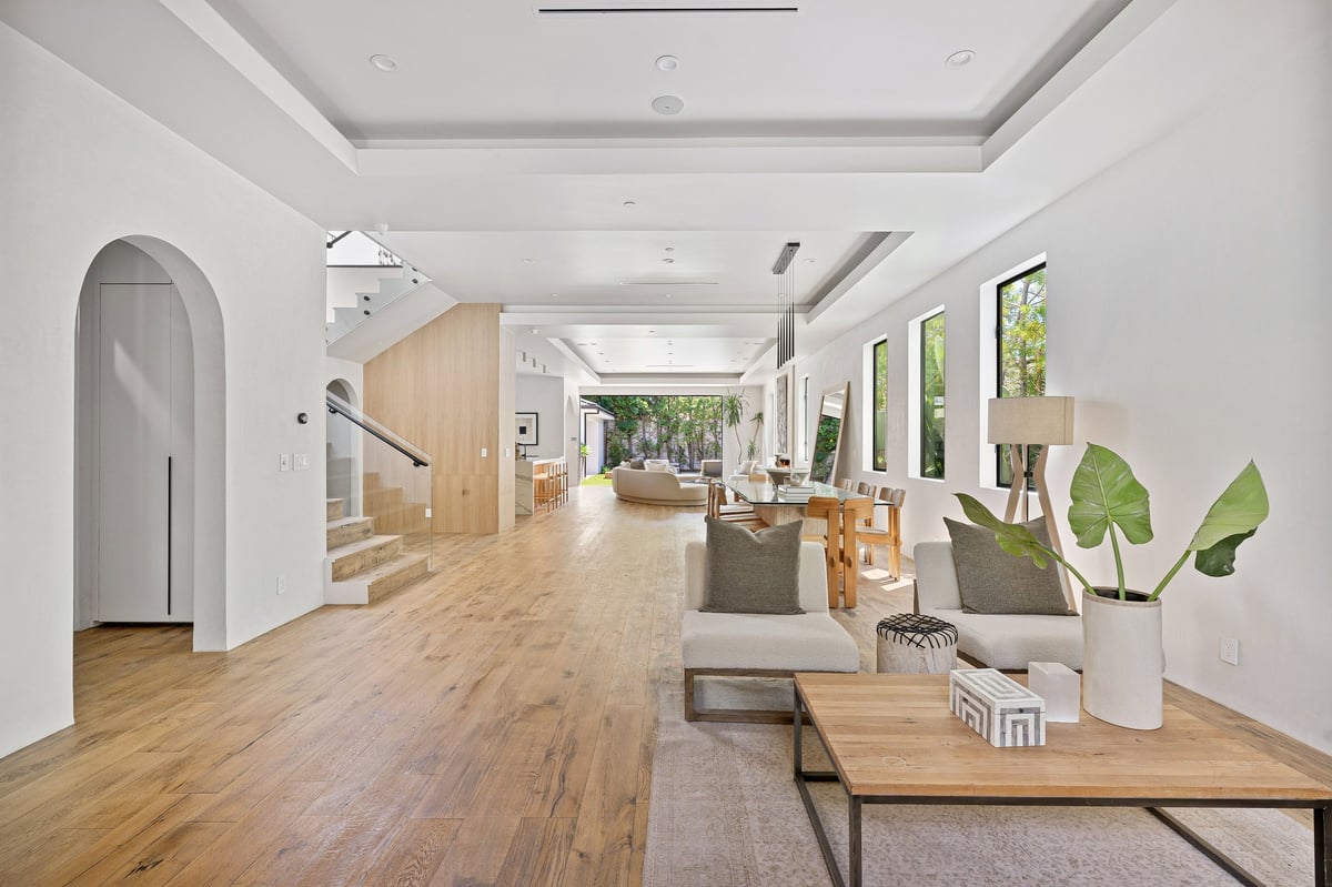 Elegant modern residential property with high-end finishes and landscaping