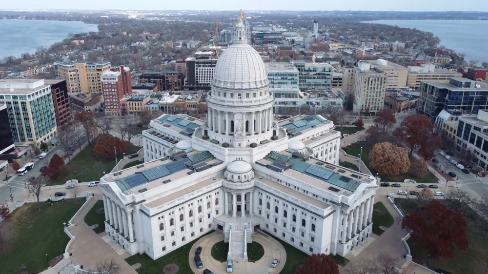 Wisconsin State Capitol and the lakes of Madison