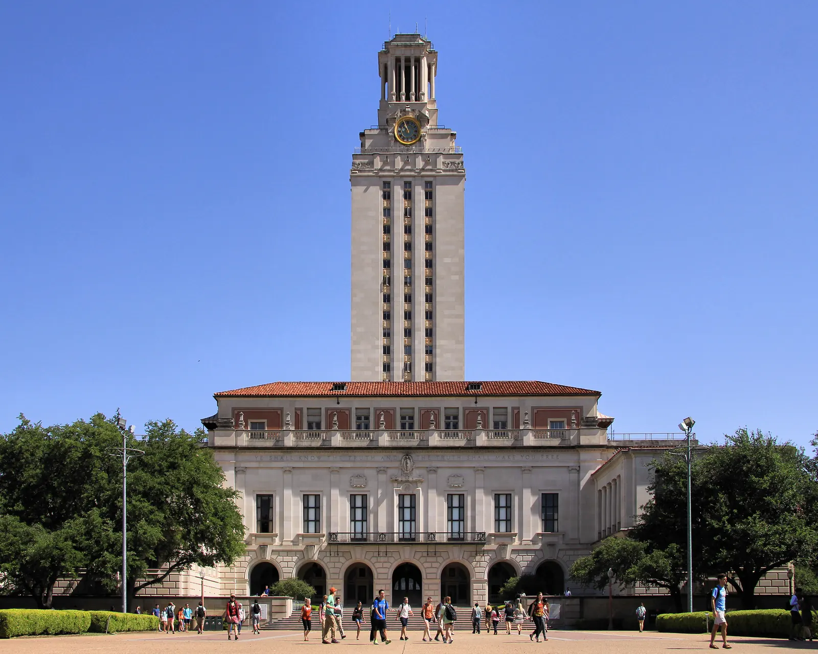 Main Building and tower at the University of Texas at Austin