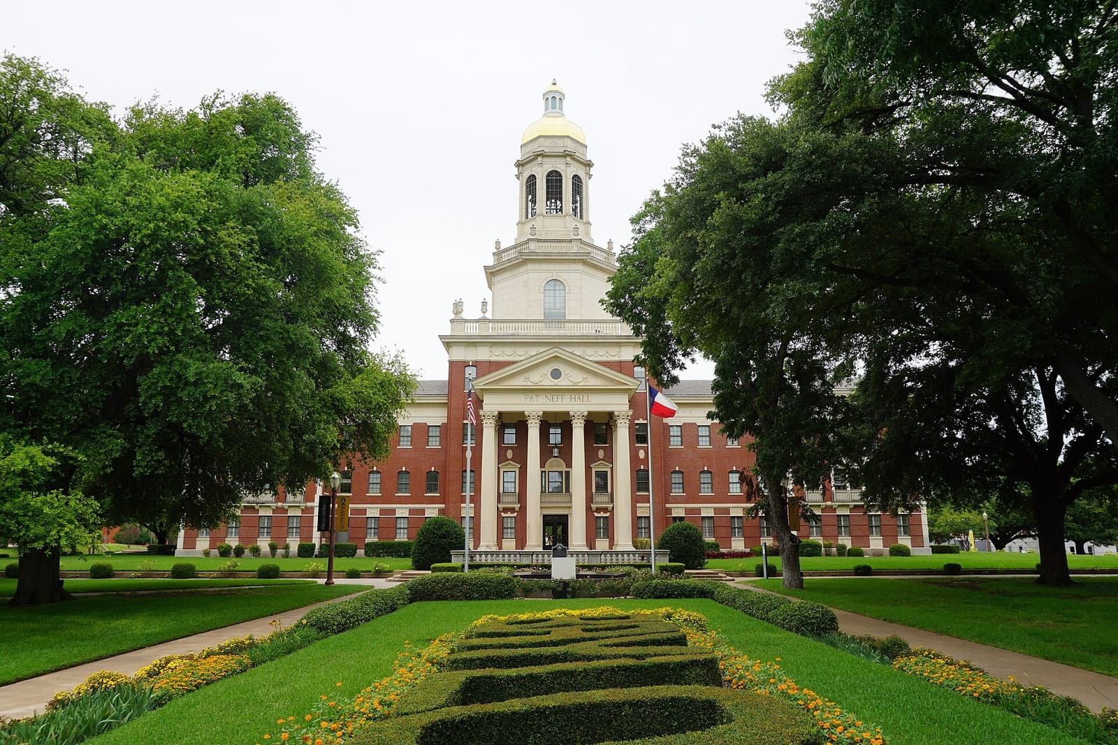 Founders Mall and Pat Neff Hall at Baylor University in Waco, Texas
